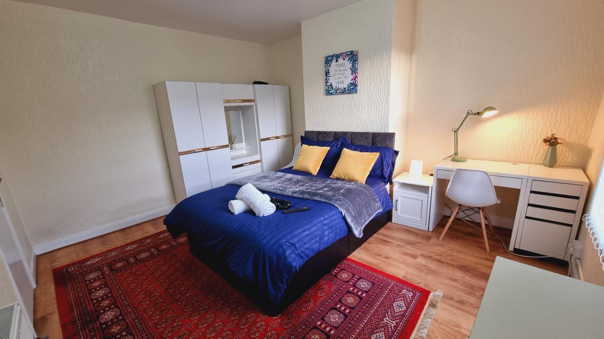לידס Spacious Two Bedroom House, Parking And Wifi מראה חיצוני תמונה