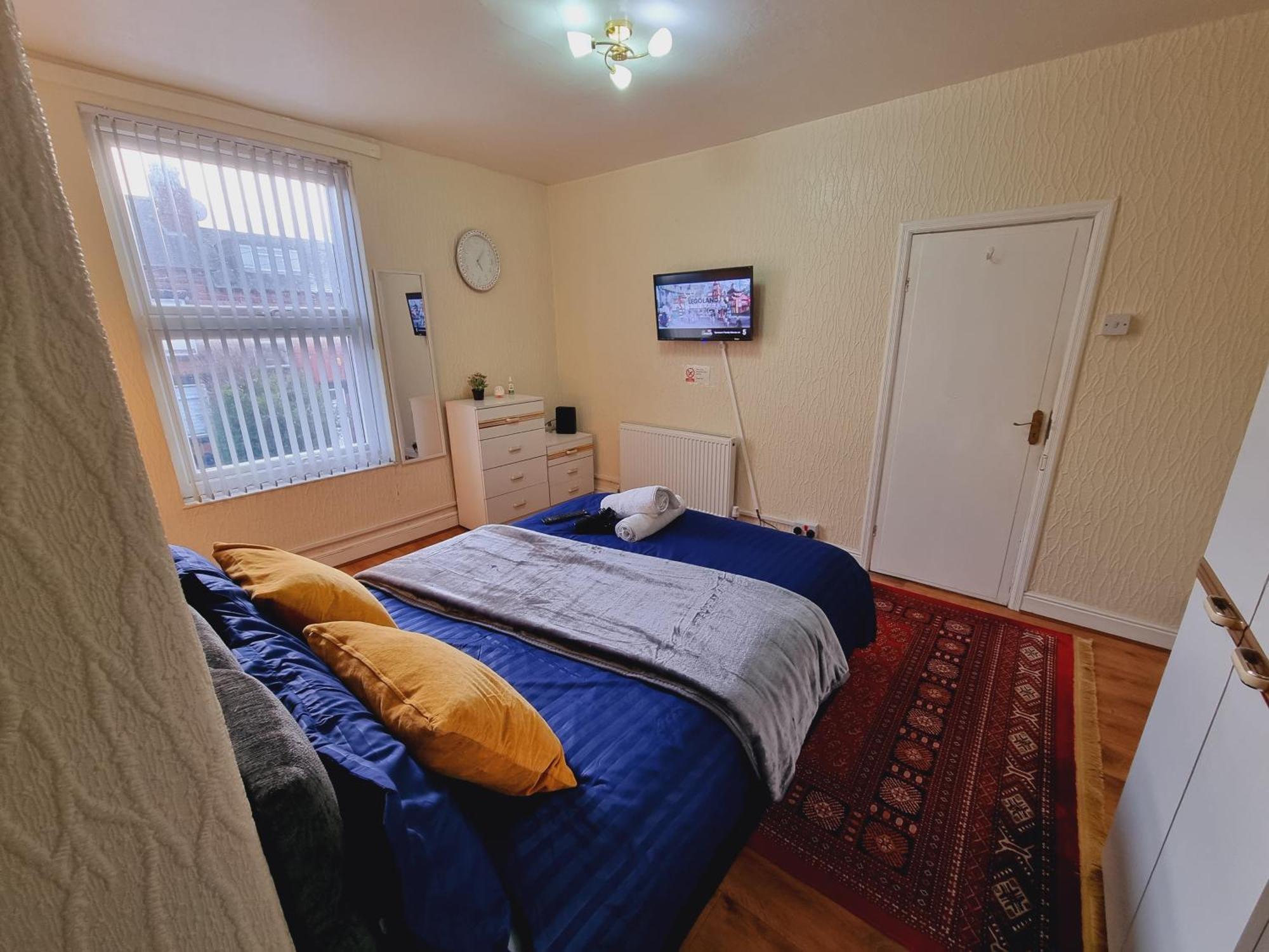 לידס Spacious Two Bedroom House, Parking And Wifi מראה חיצוני תמונה