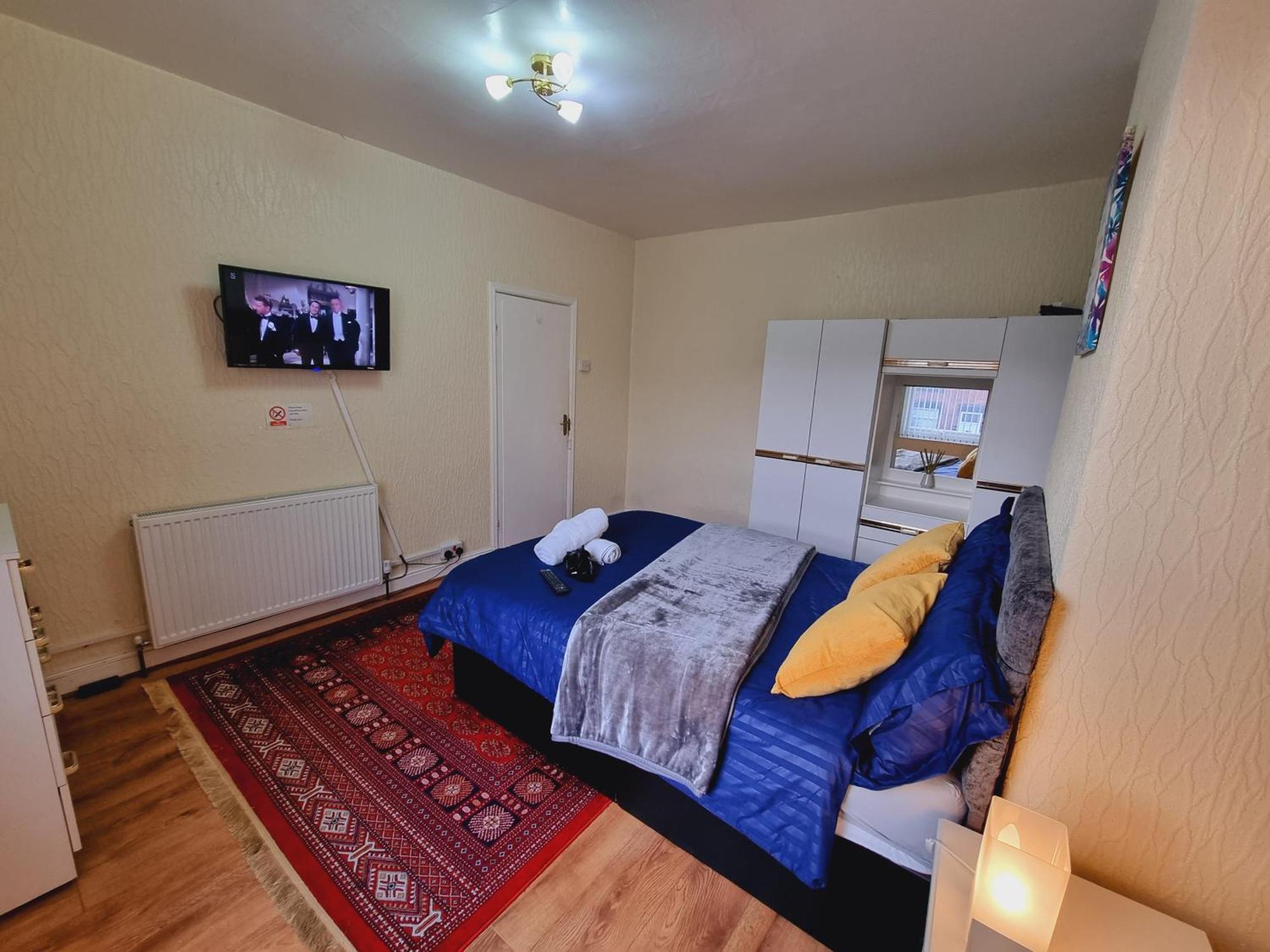 לידס Spacious Two Bedroom House, Parking And Wifi מראה חיצוני תמונה